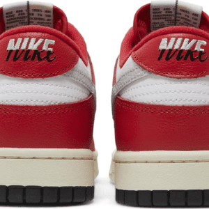 Dunk Low ‘Split – Chicago’